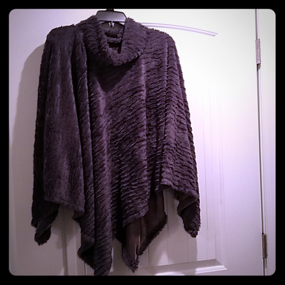 Fuzzy grey poncho